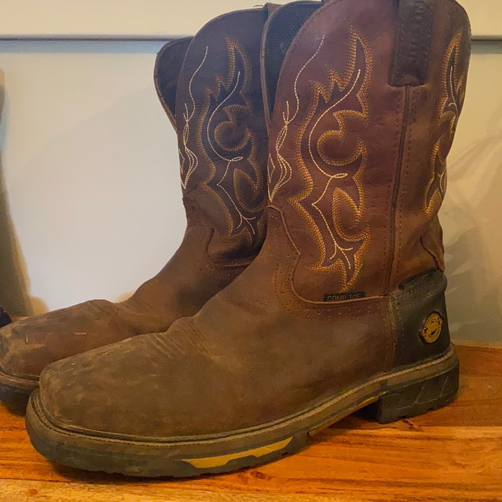 Justin’s men waterproof work boot